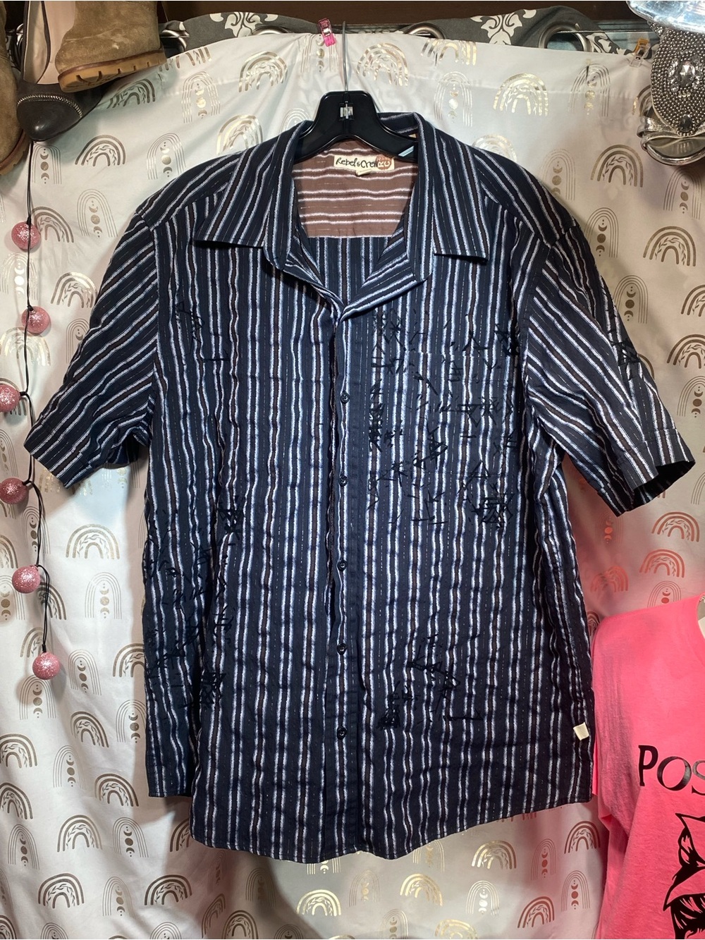 Men's Navy Striped Short-Sleeve Button-Down Shirt - Casual Camp Collar